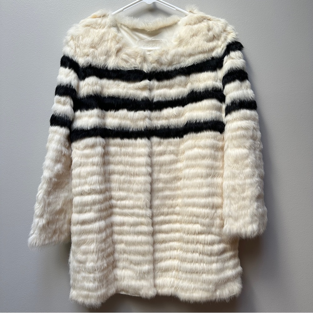 Snidel Rabbit Fur Coat - Picture 2 of 15